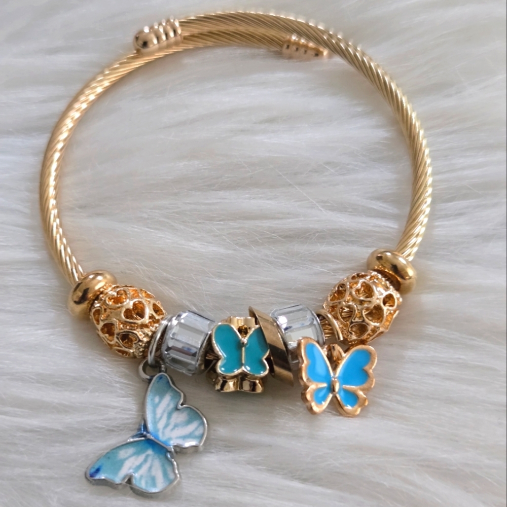 charriol bangle with charms ✨️